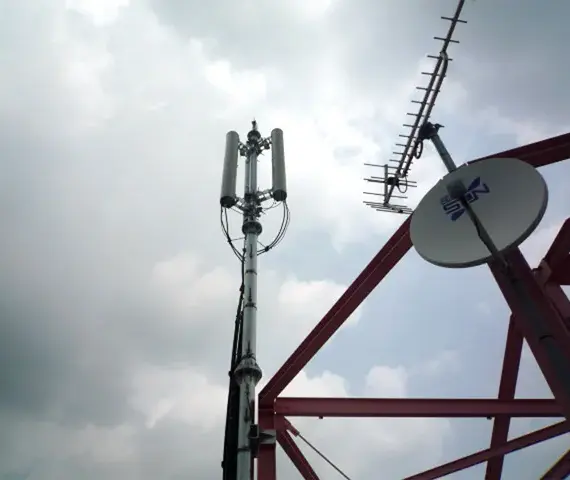 携帯電話無線機基地局設置工事