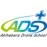 秋葉原ドローンスクールは、<br />
警視庁万世橋警察署と「大規模災害時における情報提供に関する協定」を締結しています。